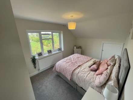 The Longshoot, Warks, Image 10