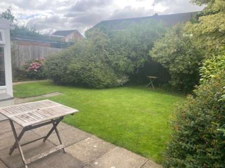 Chestnut Avenue, Lutterworth, Image 10