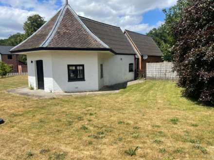 Coton House Estate, Rugby, Image 2