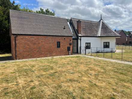 Coton House Estate, Rugby, Image 3