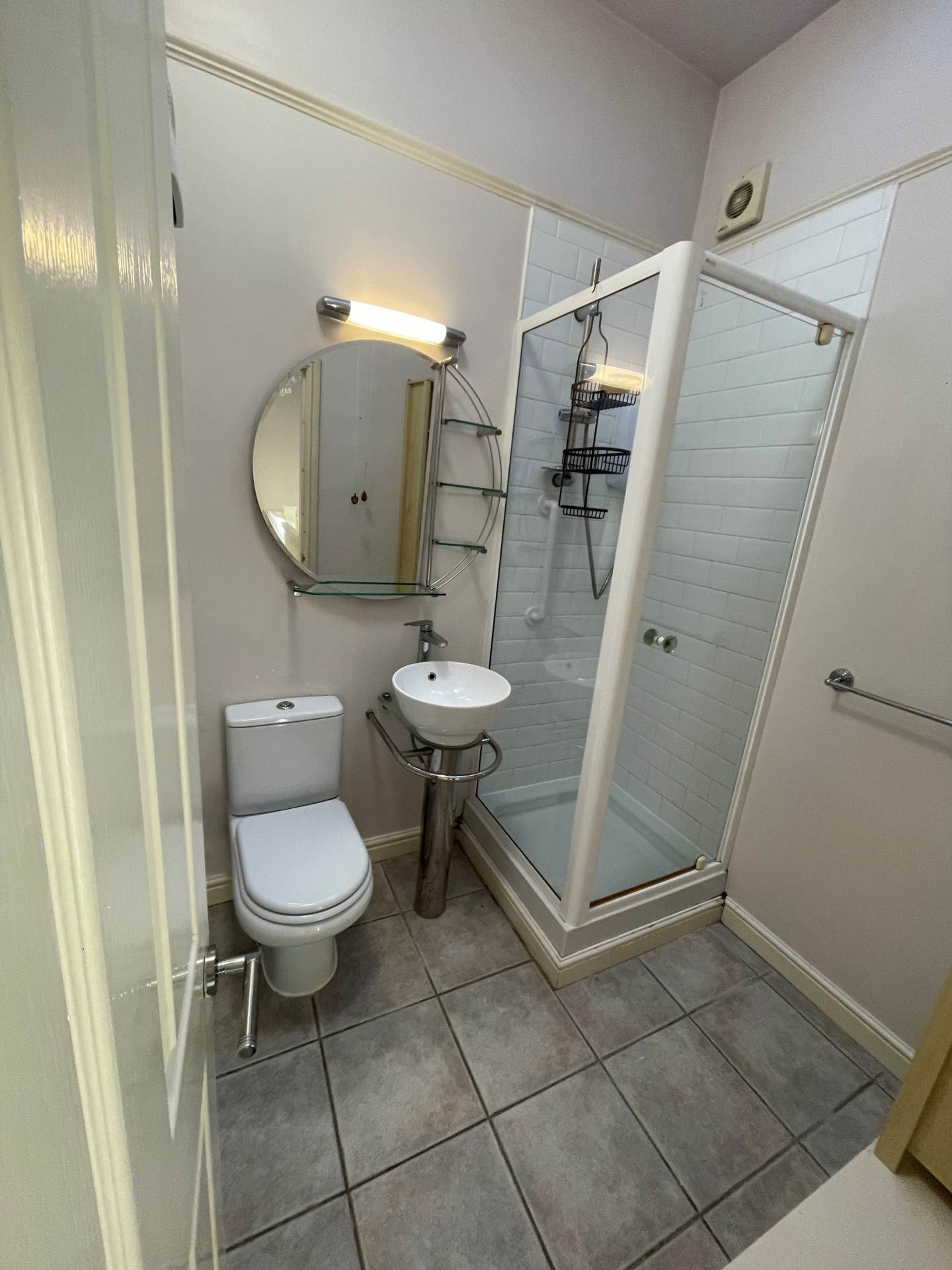 Main Street, Leicester, Image 7