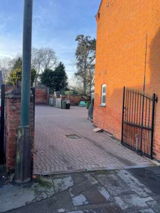 Main Street, Leicester, Image 12