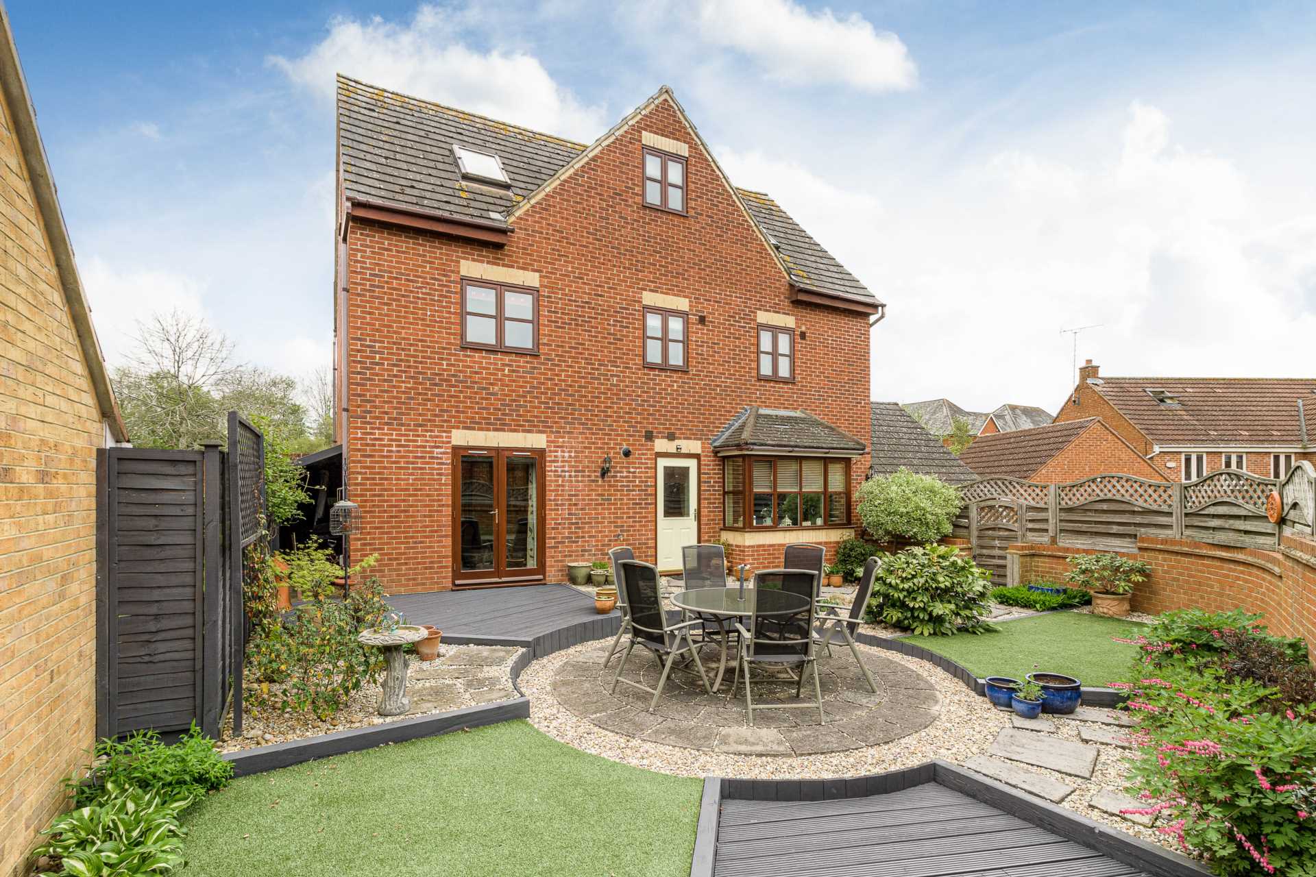 Vernier Crescent, Medbourne Estate Agents Milton Keynes Letting