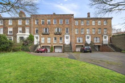 4 Bedroom Town House, Dulwich Village, SE21