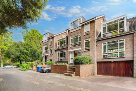 5 Bedroom Town House, College Gardens, Dulwich Village