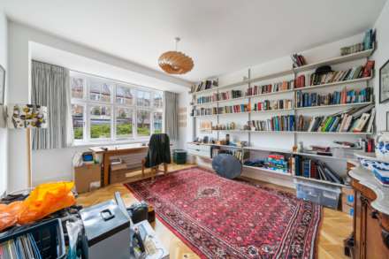 Dulwich Village, SE21, Image 4