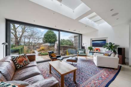 Dulwich Village, SE21, Image 5