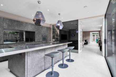 College Road, Dulwich Village, SE21, Image 2