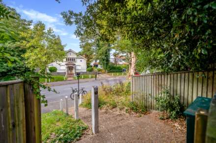 Village Way, North Dulwich, SE21, Image 15