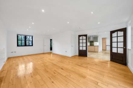 Oaks Pavilion Mews, Oaks Avenue, Gipsy Hill, SE19, Image 3