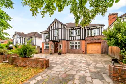 Lawrie Park Avenue, Sydenham