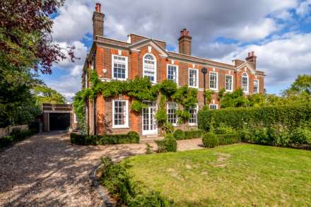 Dulwich Common, Dulwich, SE21