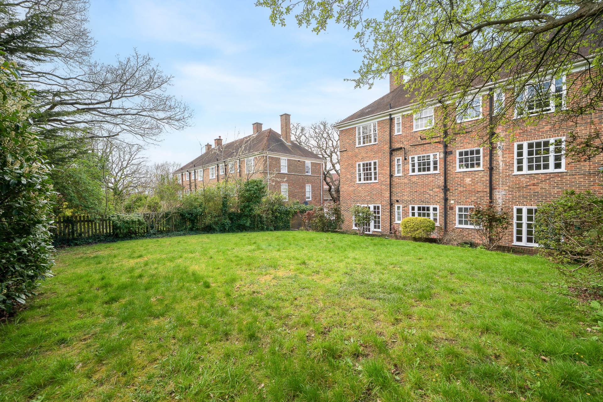 Stonehills Court, Dulwich, Image 10