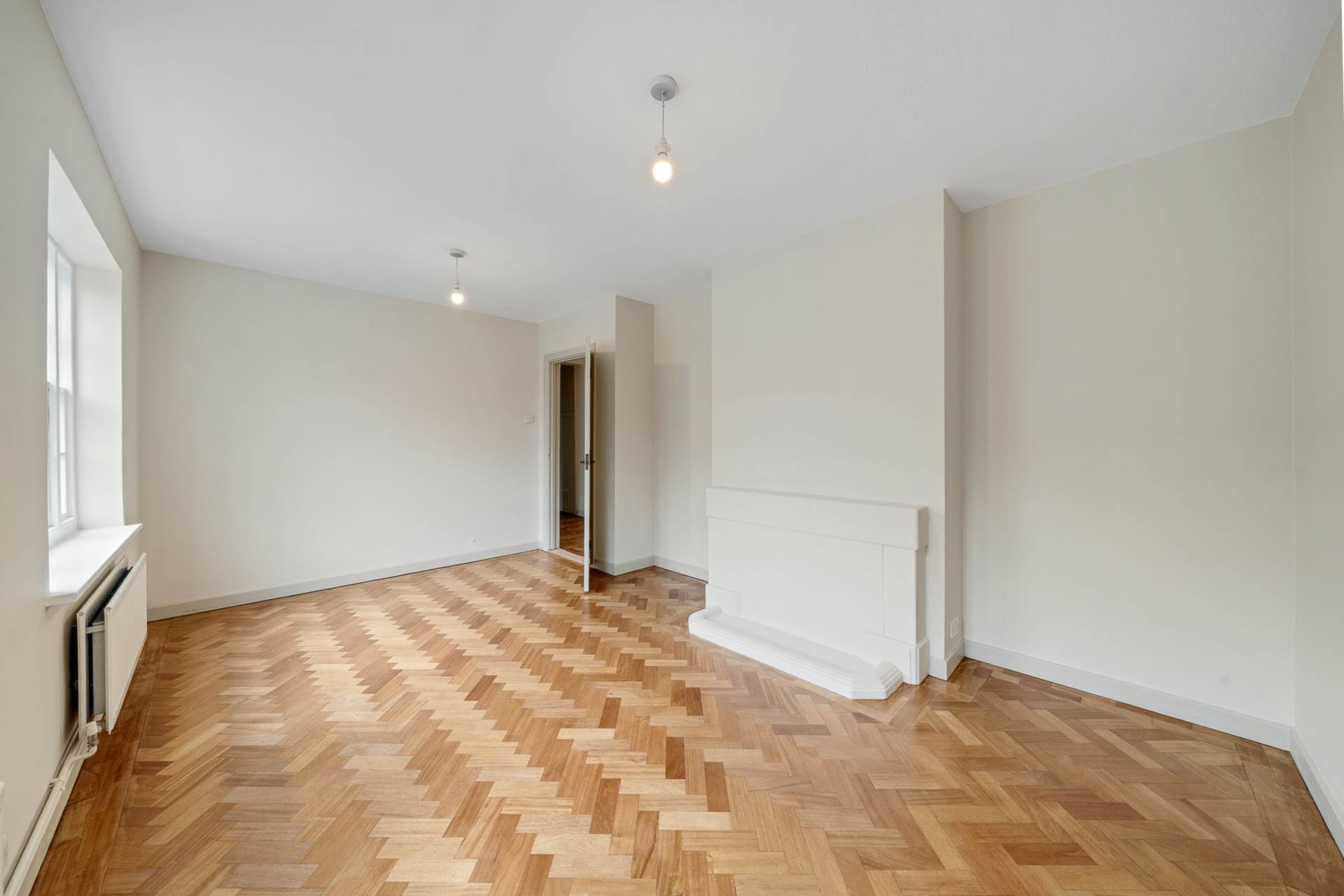 Stonehills Court, Dulwich, Image 3