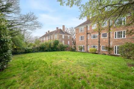 Stonehills Court, Dulwich, Image 10