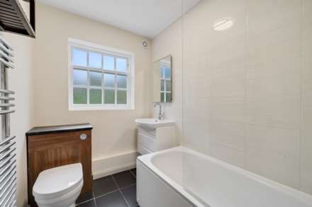 Stonehills Court, Dulwich, Image 8