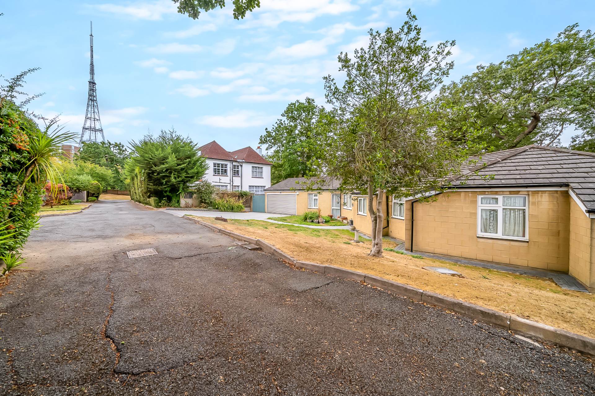 Wickers Oake, Dulwich Wood Park, SE19, Image 17