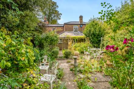 Court Lane, Dulwich Village, SE21, Image 3