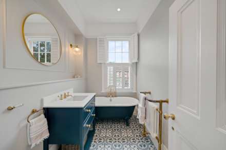 Court Lane, Dulwich Village, SE21, Image 18