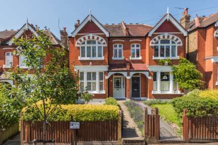 4 Bedroom Semi-Detached, Ruskin Walk Herne Hill SE24 9LZ