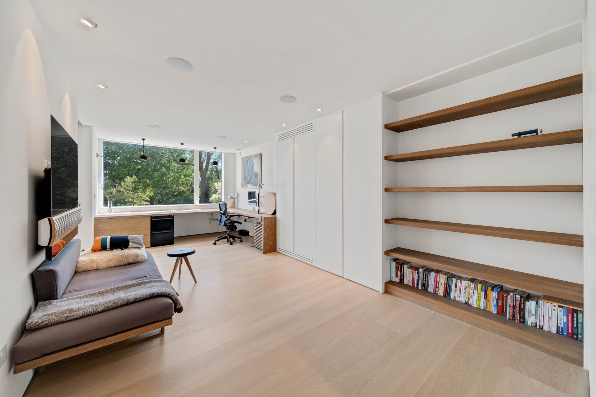 Frank Dixon Close, Dulwich Village, SE21, Image 15