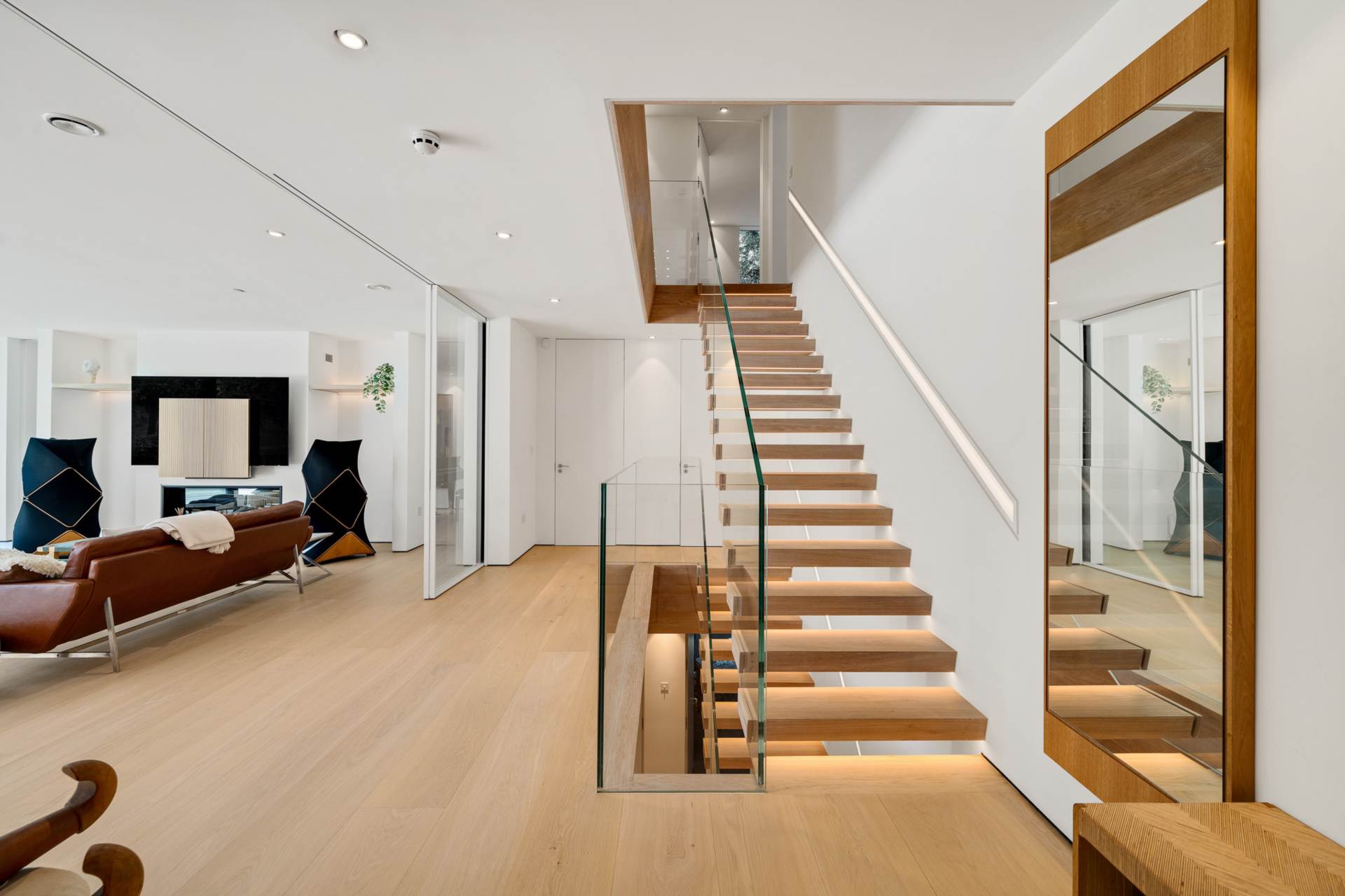 Frank Dixon Close, Dulwich Village, SE21, Image 9