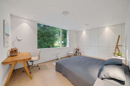Frank Dixon Close, Dulwich Village, SE21, Image 11