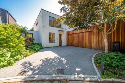 Frank Dixon Close, Dulwich Village, SE21, Image 32