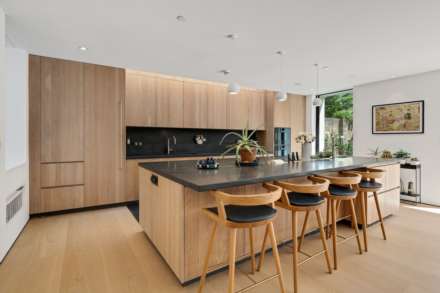 Frank Dixon Close, Dulwich Village, SE21, Image 5