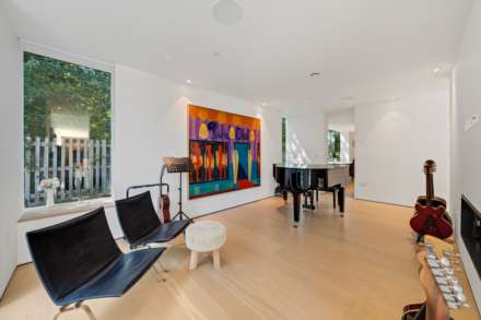 Frank Dixon Close, Dulwich Village, SE21, Image 8