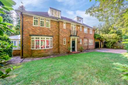 College Road, Dulwich, SE19, Image 1