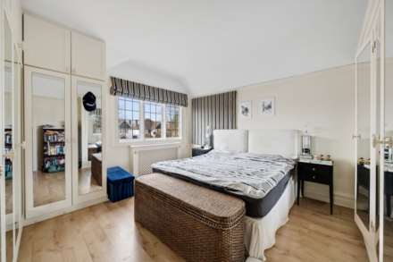 Dulwich Village, SE21, Image 7