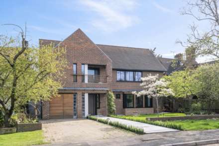 5 Bedroom Detached, Frank Dixon Way, Dulwich Village