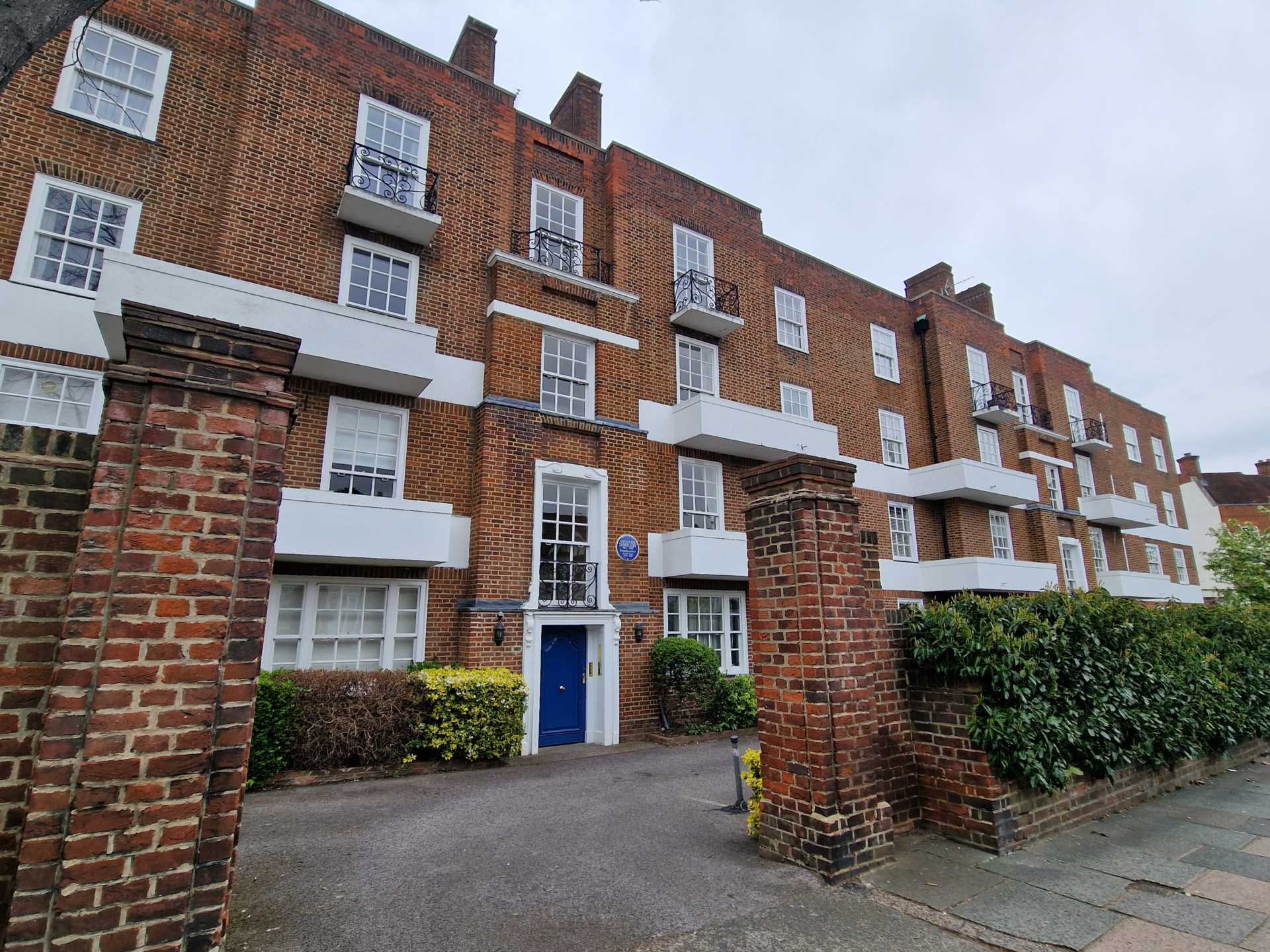 Cedar Court, Sheen Lane, Image 1