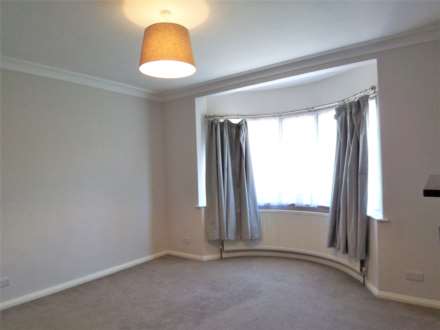 1 Bedroom Flat, Elm Road, Mortlake