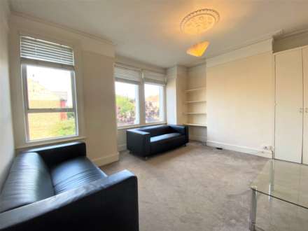 Highlever Road, Image 2