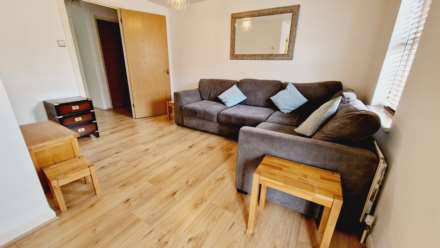 Property For Rent Shaftesbury Gardens, London