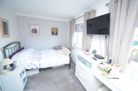 Chandler Close, Marston Moretaine, Image 8