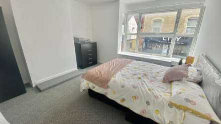 1 Bedroom Room (Double), High Street, Rushden