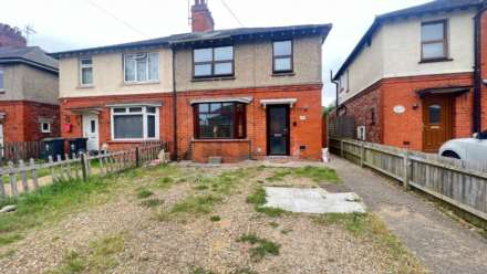 3 Bedroom Semi-Detached, Westfield Avenue, Rushden