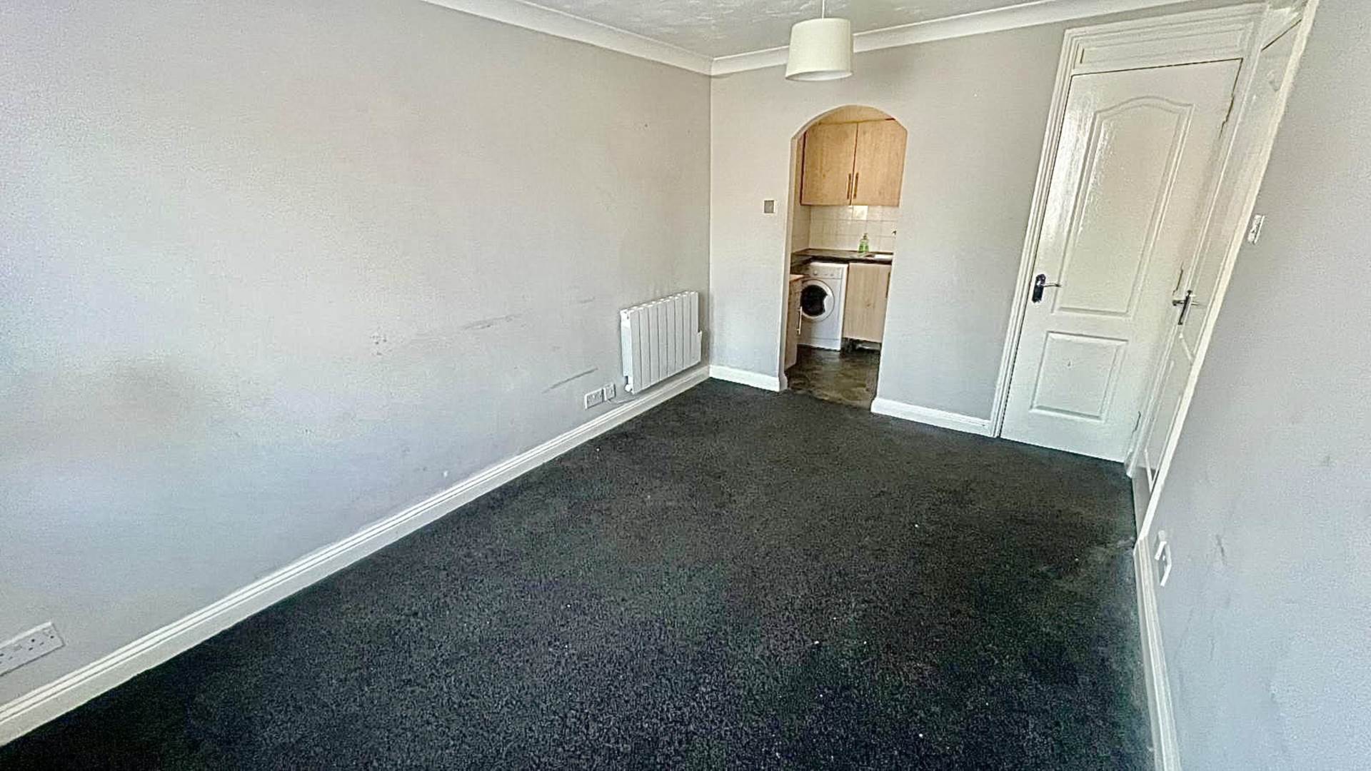 Hadleigh House, Rushden, Image 2