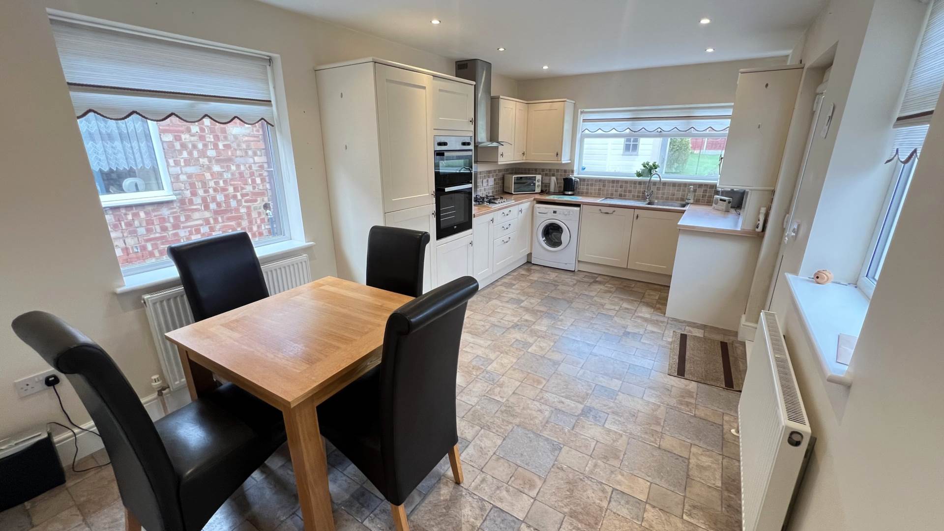 St Margarets Avenue, Rushden, Image 3