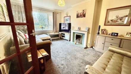 Vine Hill Close, Higham Ferrers, Image 2