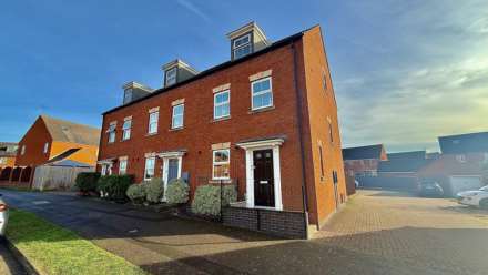 3 Bedroom End Terrace, Maye Dicks Road, Rushden