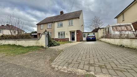 3 Bedroom Semi-Detached, Denton Close, Rushden