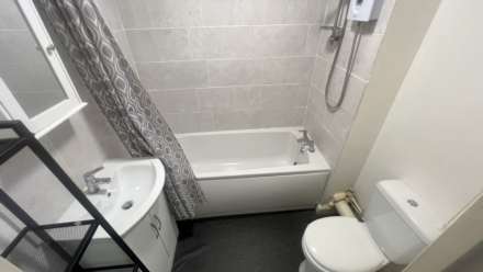 Hadleigh House, Rushden, Image 1