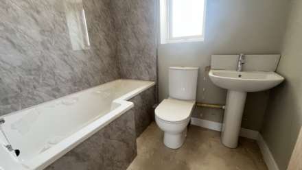 Fairmead Crescent, Rushden, Image 3
