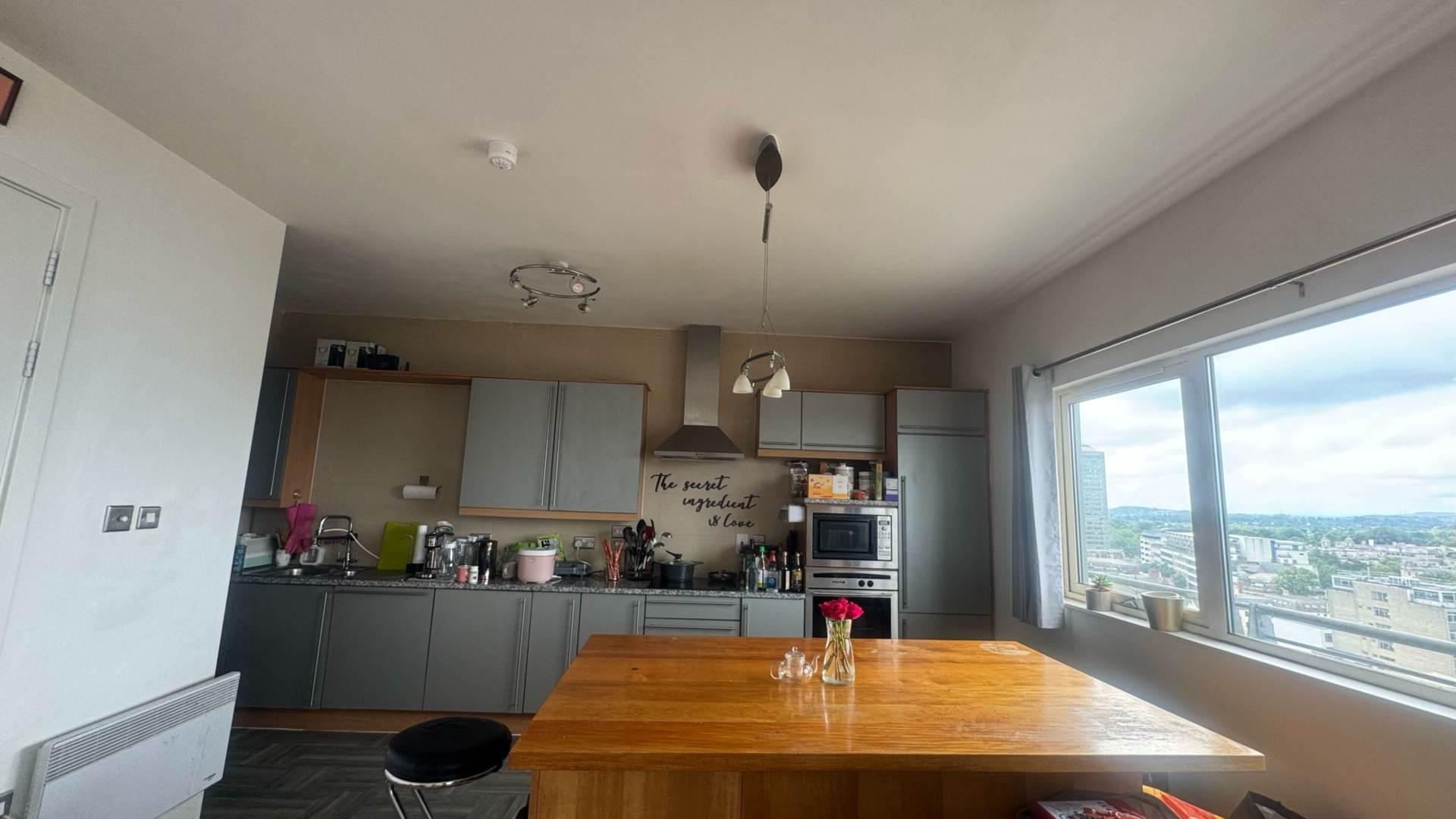 The Aspect, Image 6