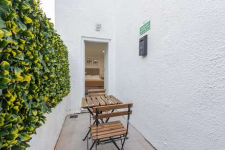 Flat 2 - Bruce Street, Cardiff., Image 5
