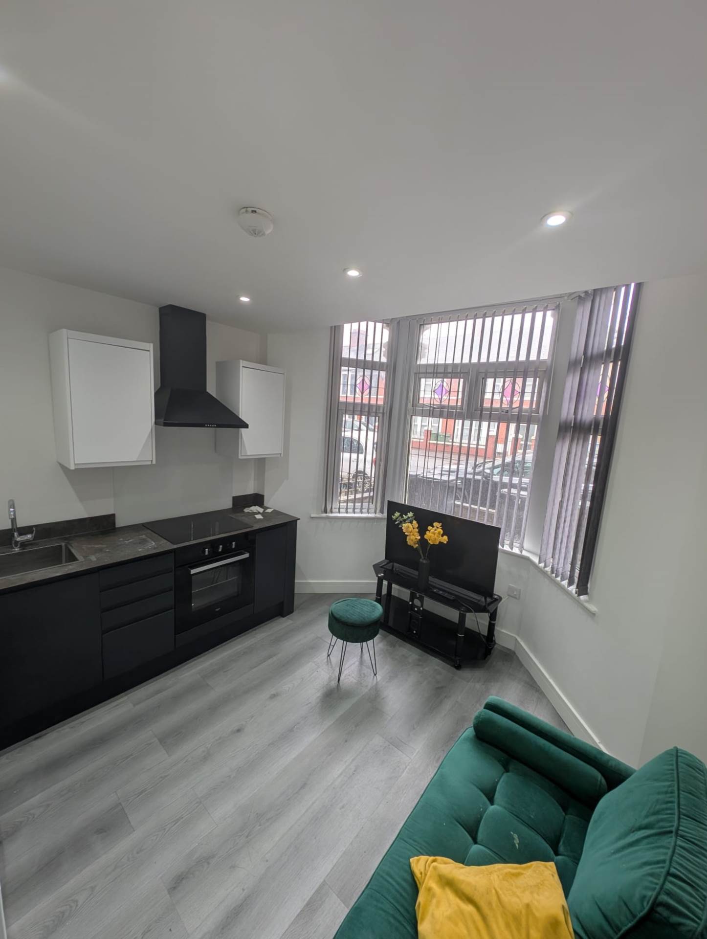 Flat 1 - 202 Corporation Road, Cardiff, Image 2